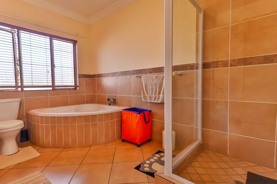 To Let 3 Bedroom Property for Rent in The Coves North West